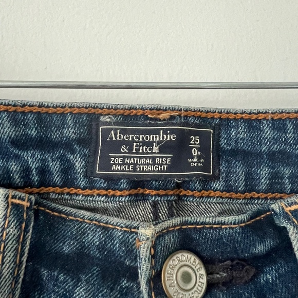 Abercrombie & Fitch - Distressed High-Waisted Straight Leg Jeans - Picture 3 of 4